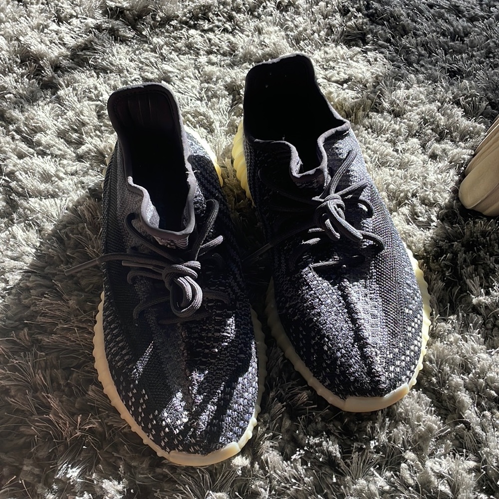 Yeezy carbon